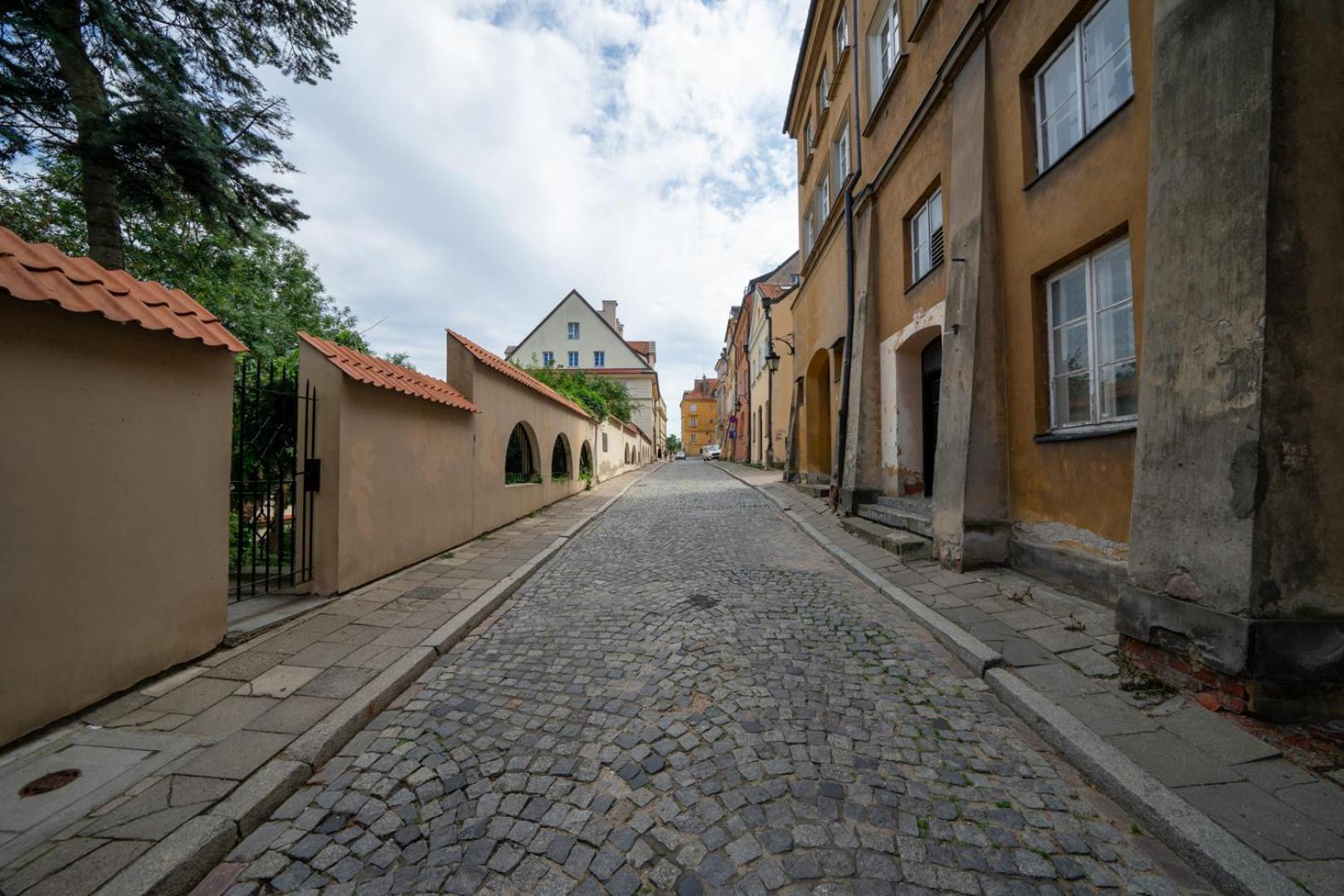 Old Town - Location, Workspace - By Rentujemy Апартаменти Варшава